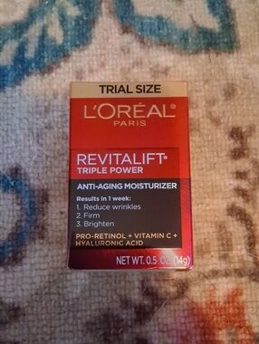 L'Oreal Revitalift Triple Power Anti-Aging Moisturizer